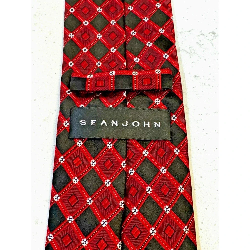 Sean John Mens Silk Necktie Red Black Geometric Diamond‎ Plaid Woven Formal Tie